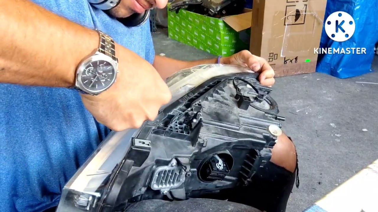 abrir faro con sellador difícil de manipular ( disassemble headlight with hard sealant)