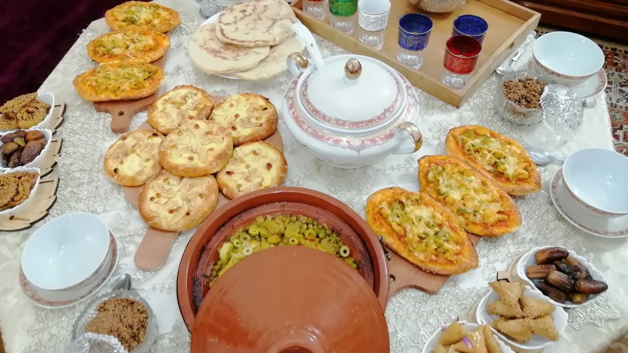 بلا تفكير وبلا تخمام جبت ليك فطور ساهل ماهل عجينة وحدة خرجي منها المالح ولحلو بلا دليك وبلا تمارة😍😍