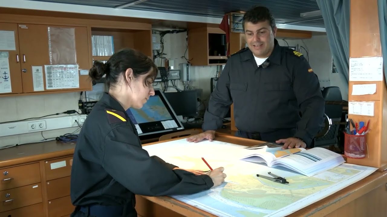 Buque Hidrográfico Tofiño, encargado de actualizar las cartas marinas
