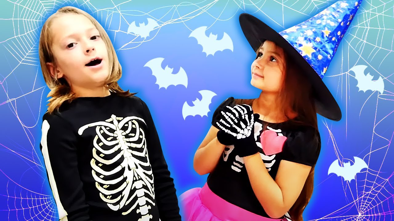¡Selín y su hermano se disfrazan! Juegos para niños. Halloween para niños en español.