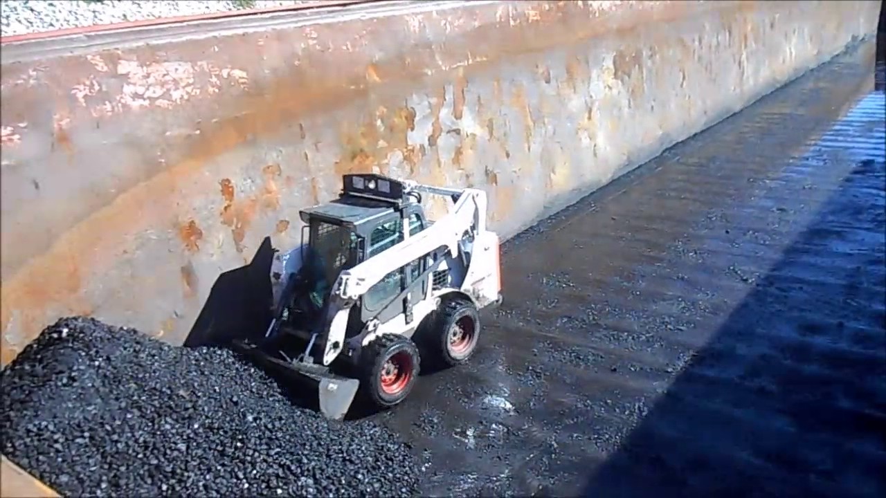 Bobcat w/ Single Point Lift Kit