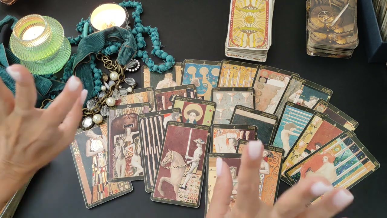 🎯 טארוט 🤠האם יש בסביבה שלך גבר שמעוניין בקשר רומנטי איתך? 💛 האם כן מיהו ומה יקרה איתו?☝️🔥