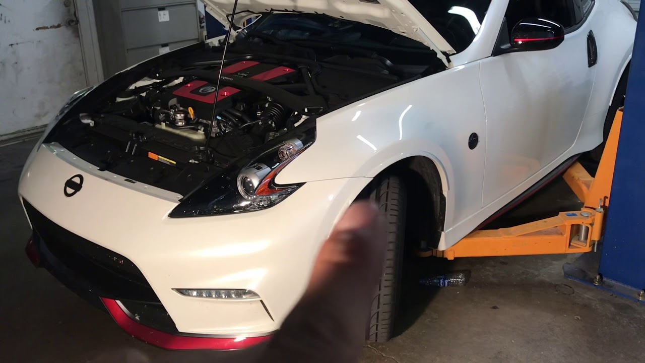 Снятие переднего бампера / демонтаж фар на Nissan 370z 2010-2018 годов выпуска