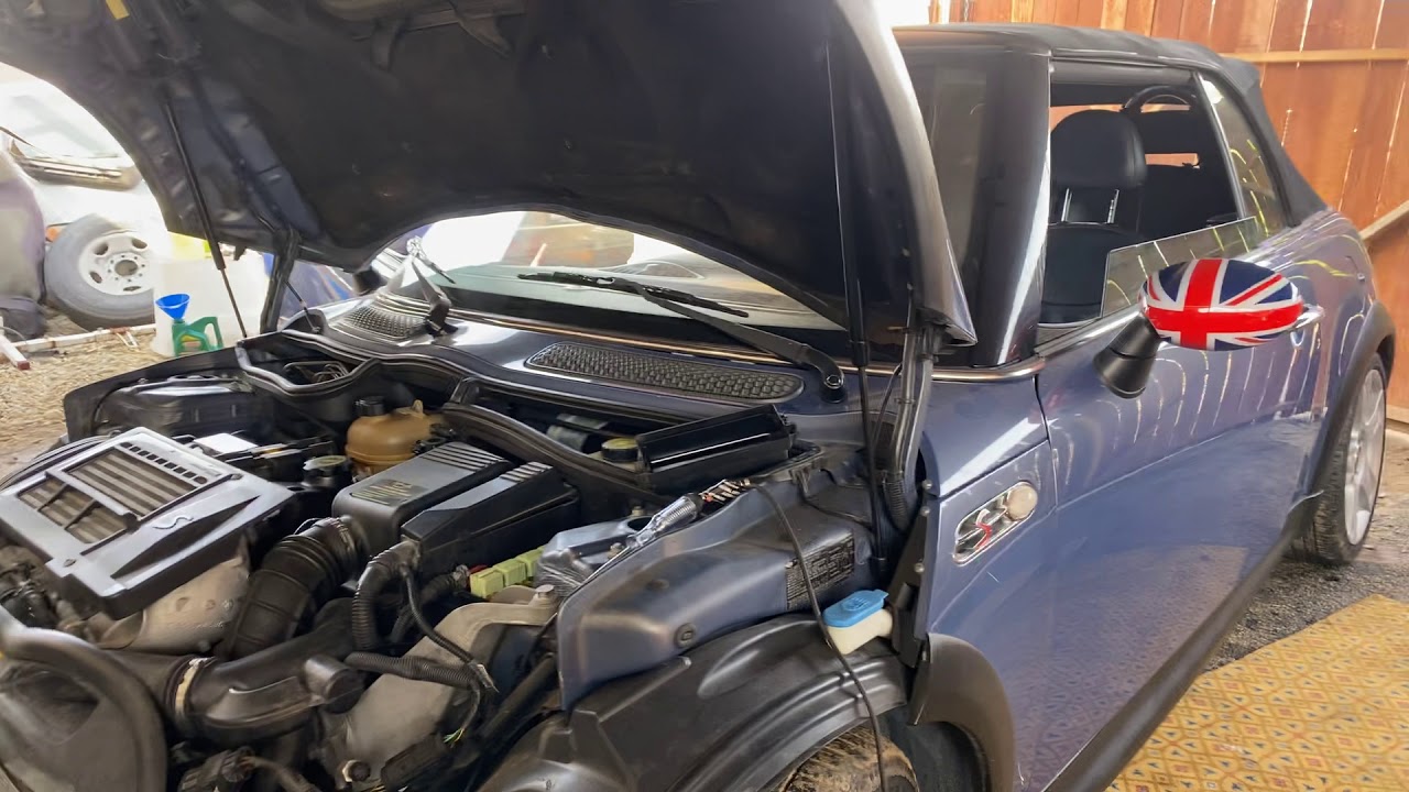 Mini cuper 2005 problema eléctrico trasmision no entran belosidades bcm y tcm quemados cortó