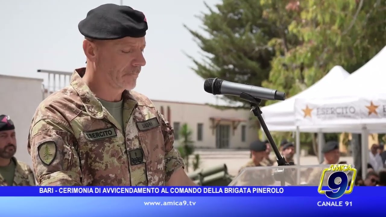 Bari - Cerimonia di avvicendamento al comando della Brigata Pinerolo
