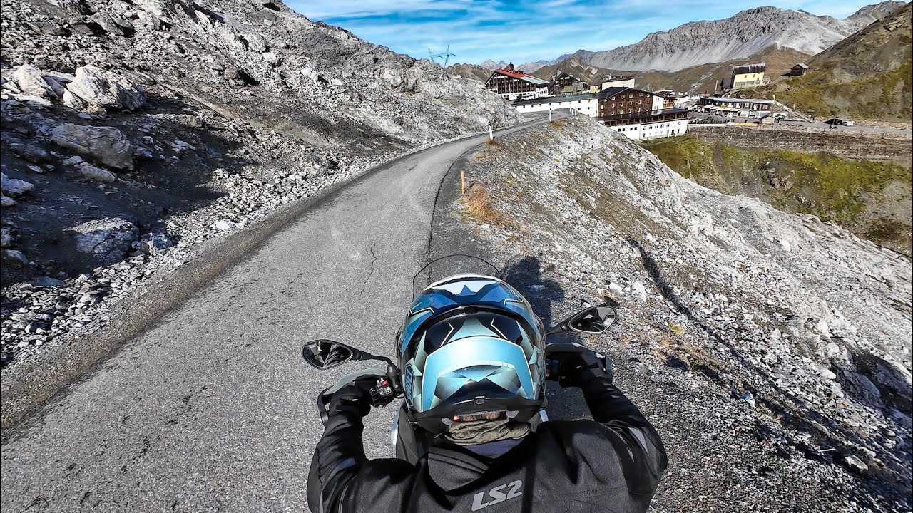 Motorcycle Ride to Stelvio Pass 🇮🇹 | Full Route from Bormio to the Summit