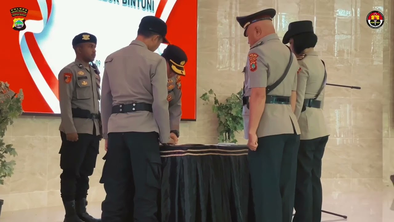 Upacara Serah Terima Kasat Binmas Polres Teluk Bintuni