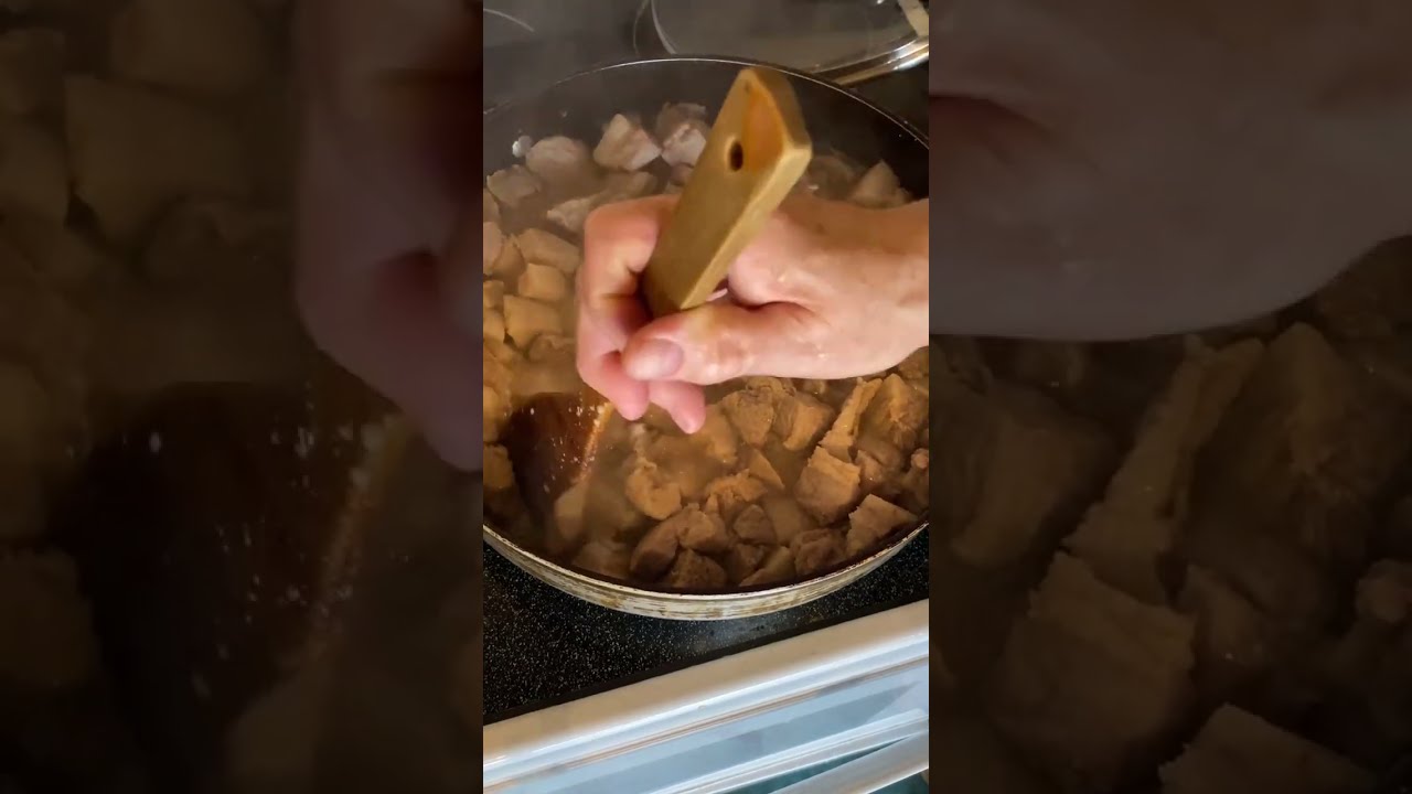 Making pork  rinds 😋😋😋