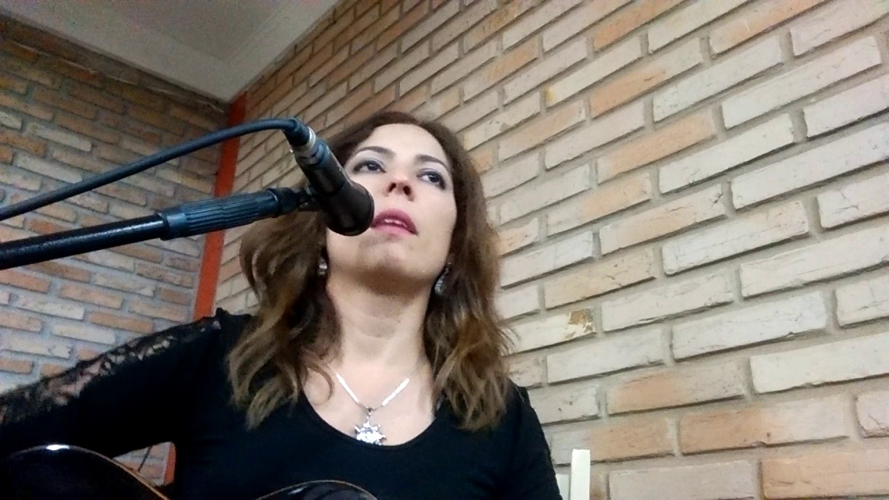Quedma canta Maiara e Maraísa Medo bobo