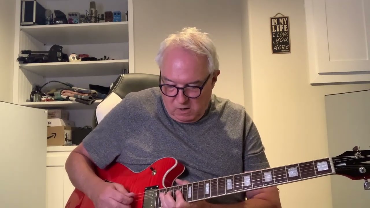 Harley Benton 35 plus cherry demo