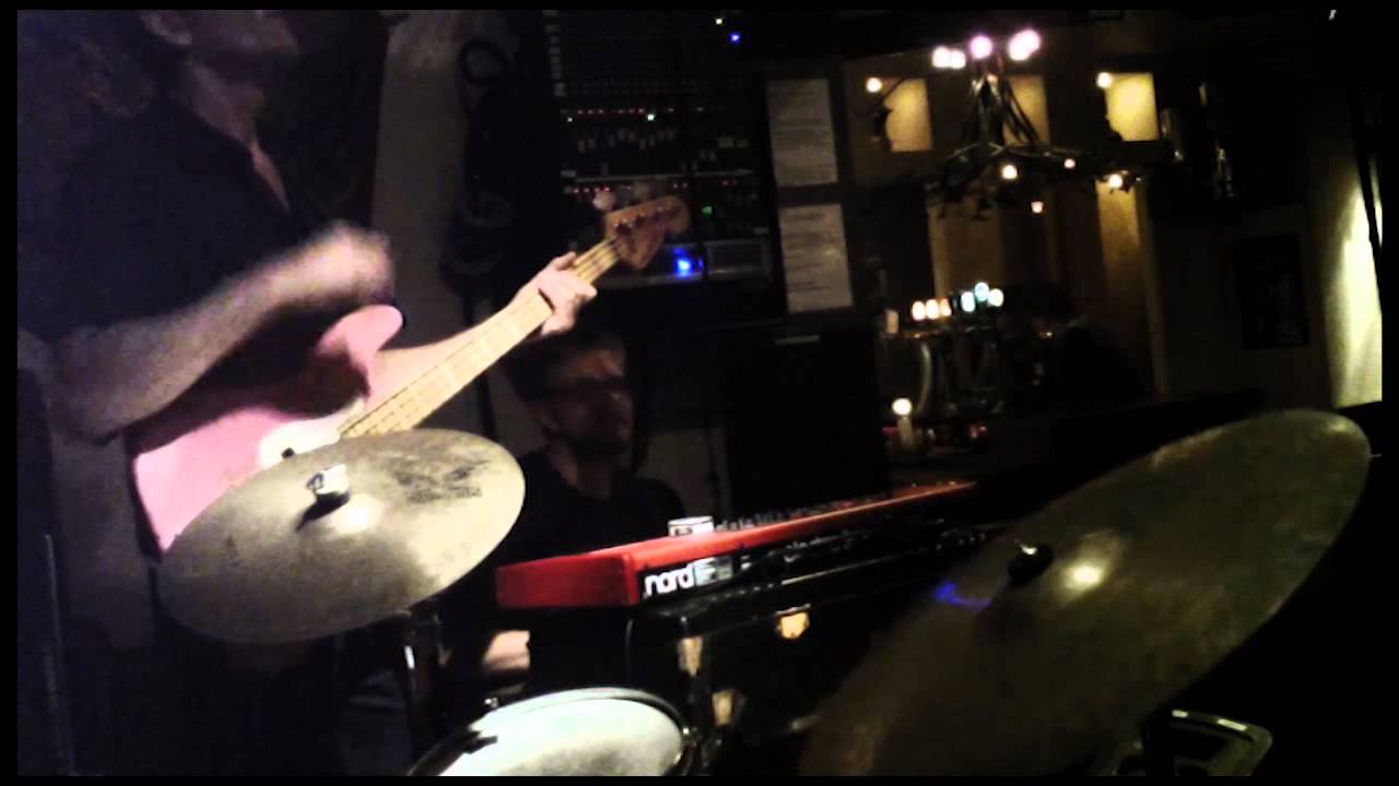 Blues bass solo