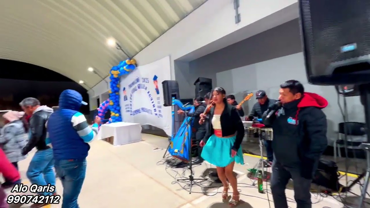 En la fiesta de promoción 2025 colegio Cochamarca - Los Qaris de Huancavelica.