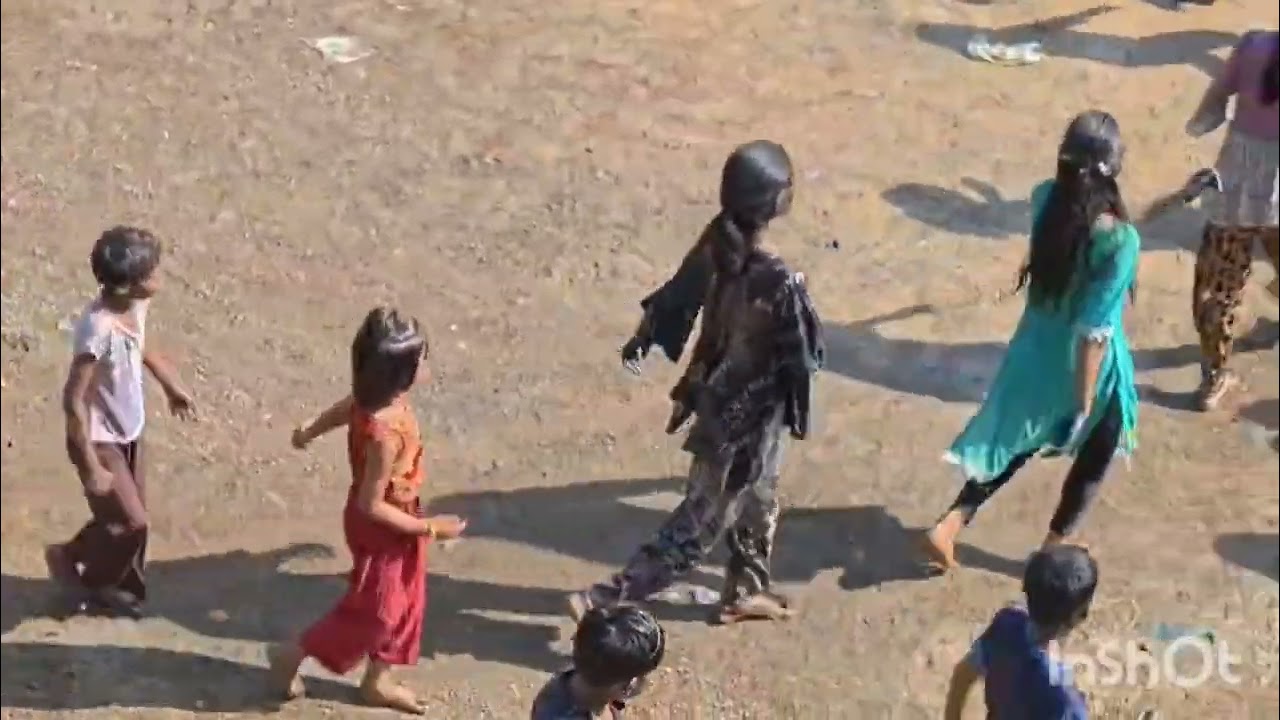 💐💐बाबुळगाव आश्रम स्कूल के बच्चे होलिका उत्सुक मना रहा है 👍👍