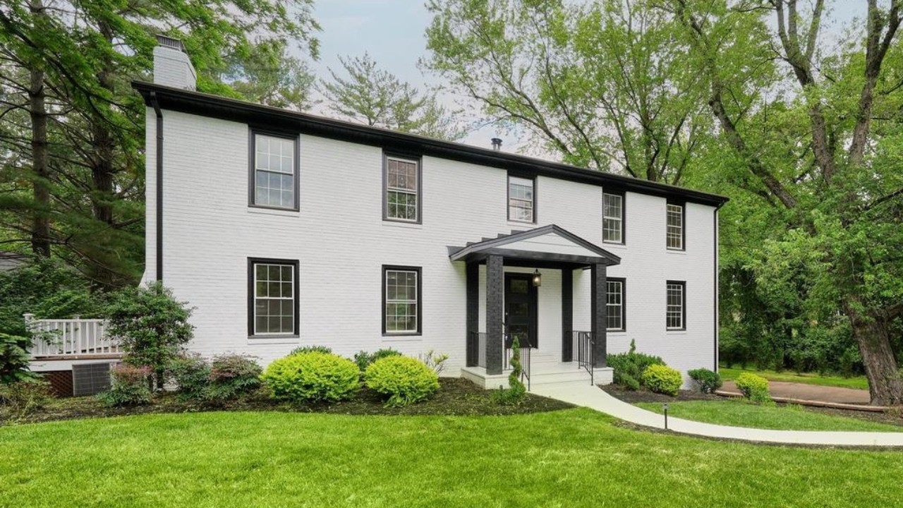 The Most Affordable Luxury Home In Oakton VA For $1.379M!