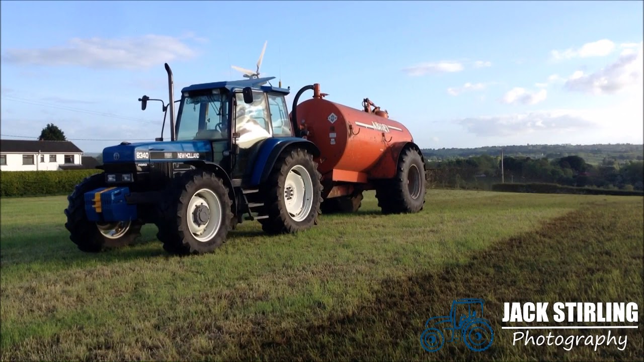 New Holland 8340 and Abbey 2000g Spreading Slurry