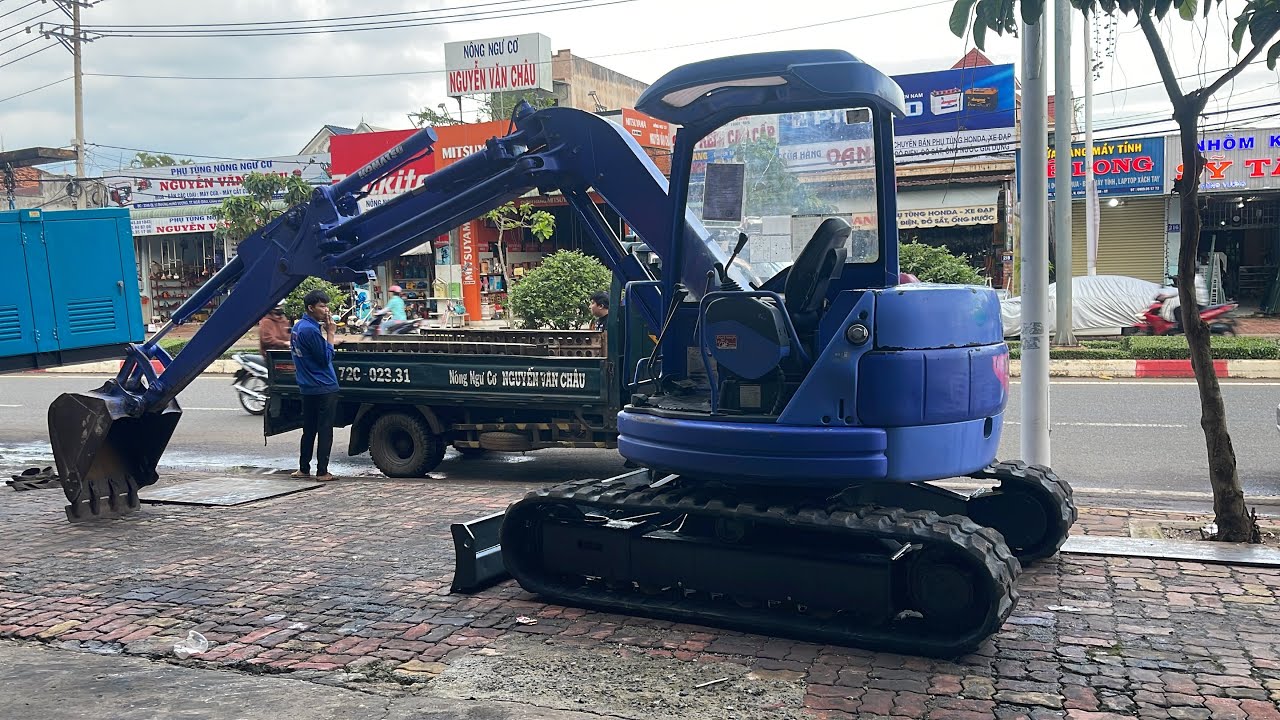 Xe Múc Komatsu pc50uu-2 | Nhập Nhật | Nông Cơ Nguyễn văn châu