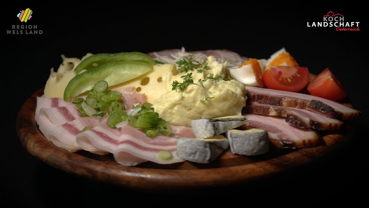 Erdäpfelkas mit frischem Bauernbrot - Kochlandschaft Österreich in der Region Wels Land