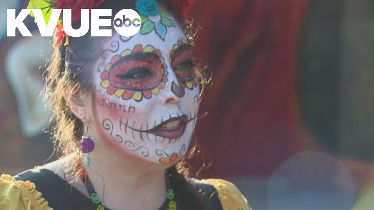 What's the difference between Halloween and D&iacute;a de Los Muertos?