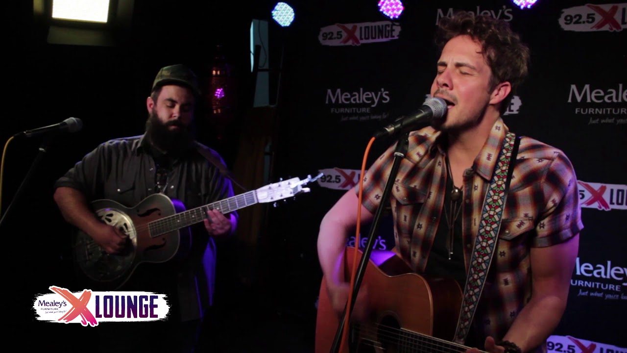Everette Performs Cover of 