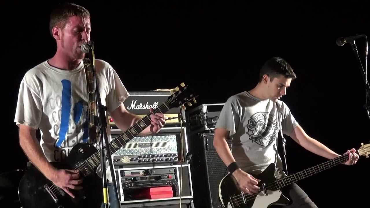 MALESTAR SOCIAL- No ets tu (Kloaka Rock 28-9-13)