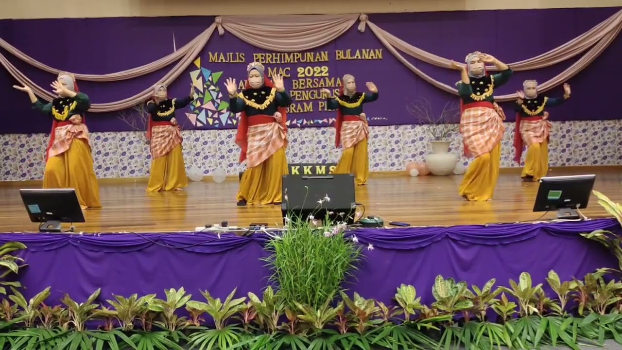 Wulan Merindu & Joget Siapa Dia
