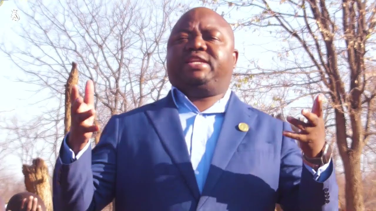 DINGUMUZI PHUTI(aka Dj PHUTI) - Emfeni ka MBONGO