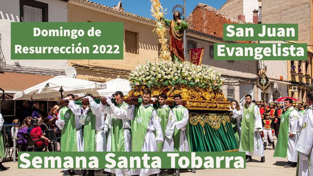 San Juan Evangelista desfilando en el Paseo. Domingo de Resurrección 2022. Tobarra