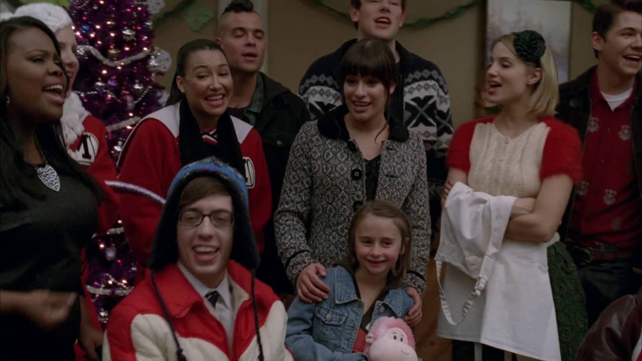 GLEE Full Performance of Do They Know It's Christmas