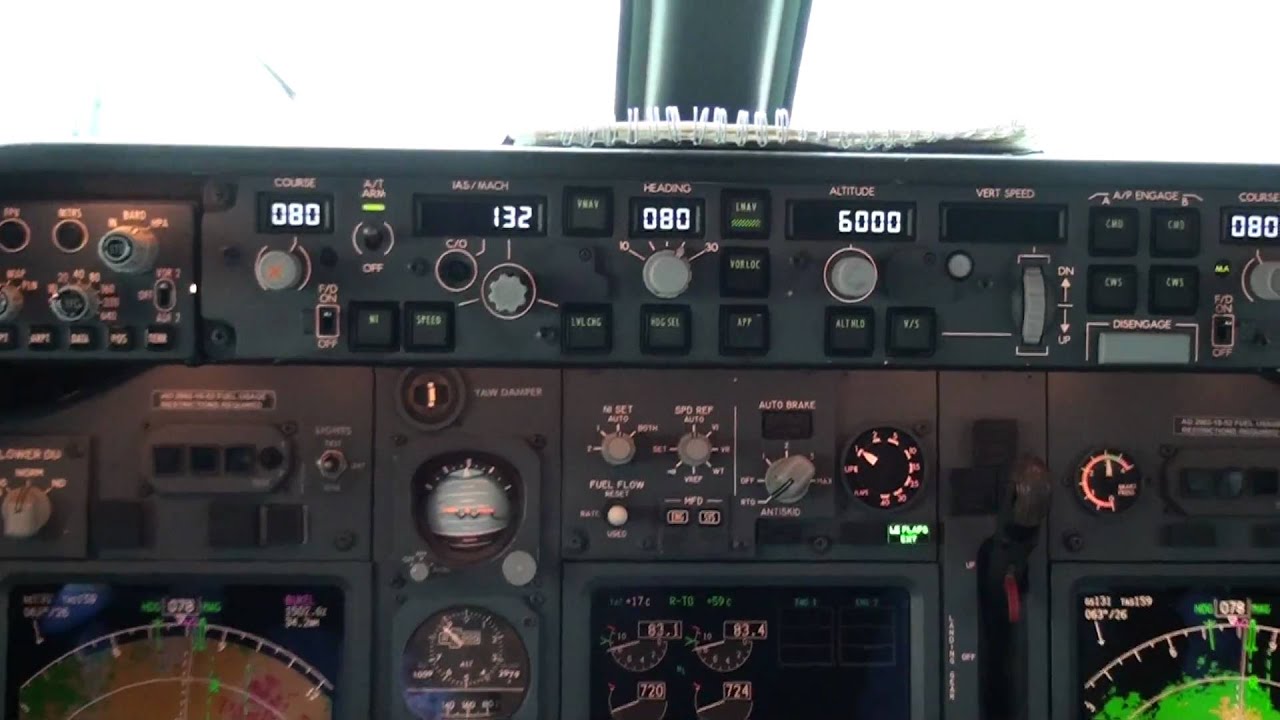 B737NG Take Off Rwy 08L at LROP/OTP rainy weather