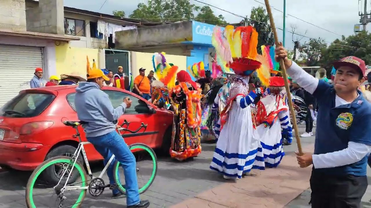 Chinelos en la fiesta de Tenango del aire 2025 , Comparsa Serpiente Mágica y Banda la Mera Mera