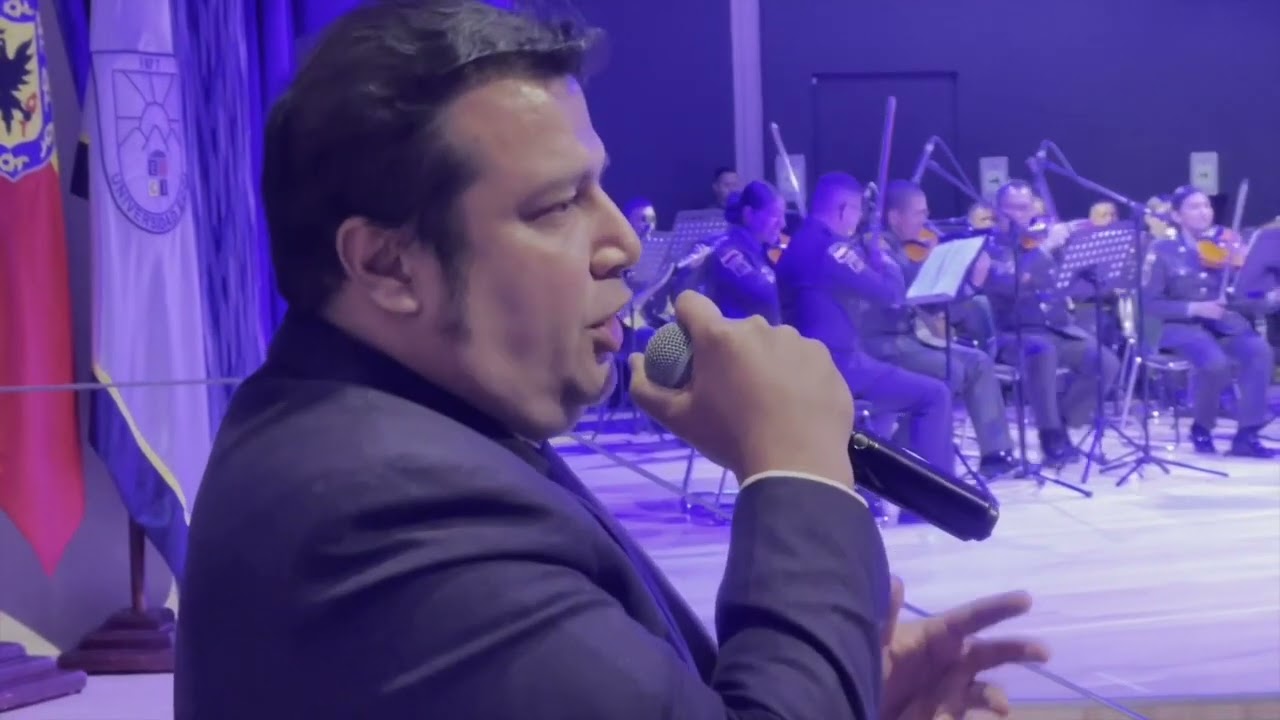 EN TU PELO / SIDNEY JIMÉNEZ JUNTO A LA ORQUESTA SINFÓNICA DE LA POLICÍA NACIONAL / 111 AÑOS