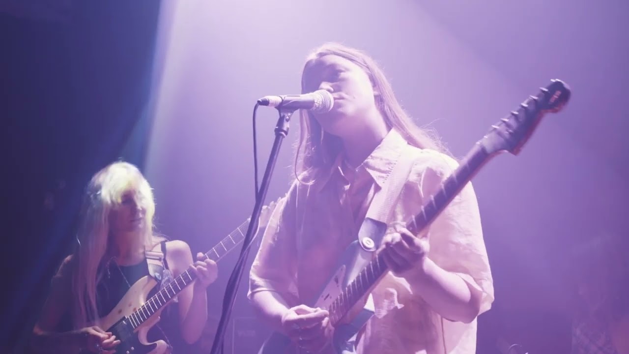 Wet Leg (GB) — Live at ESNS 2022