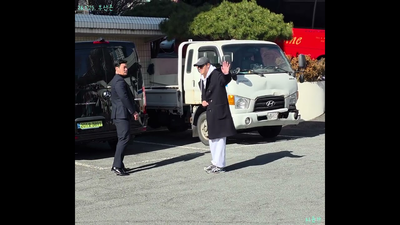 26년. 하루빨리 쾌유바라며   대전콘서트  호시절 9.11Mhz'  충대 정심화홀에  건강한 모습으로   출근길 만나요.  