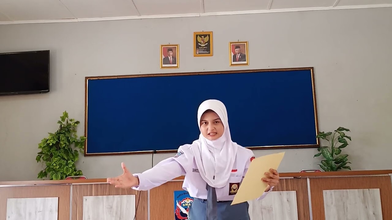NABILA SMA N 1 KAYEN - PATI LATIHAN BACA PUISI 