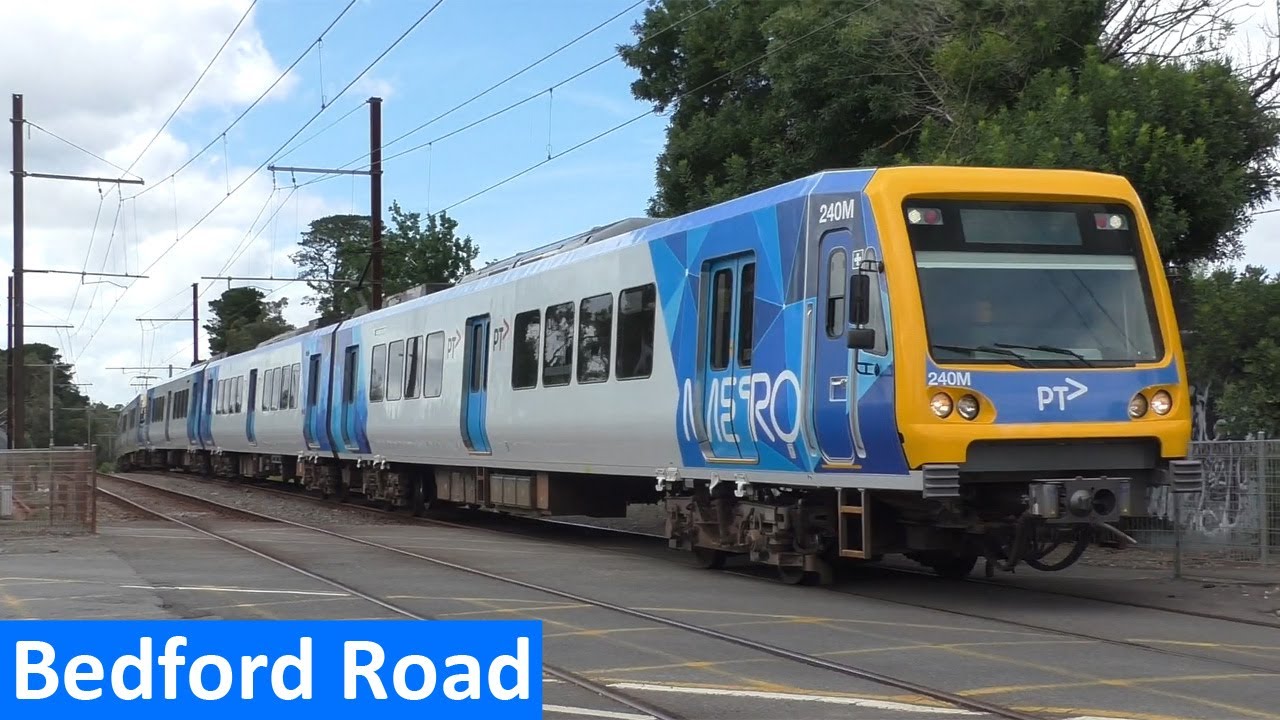 Trains at the Bedford Road, Ringwood Level Crossing - Metro Trains Melbourne