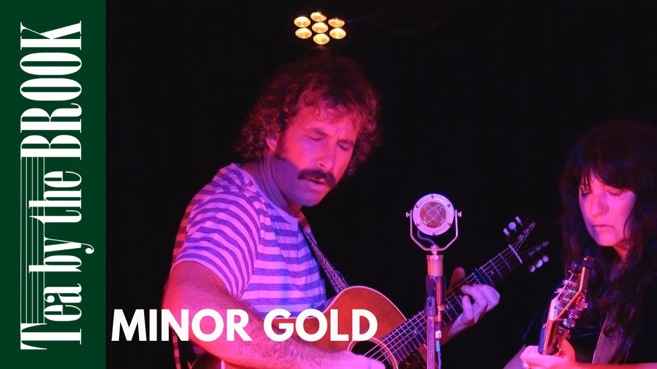 Minor Gold - Leave A Light On (Live) @ Tea By The Brook
