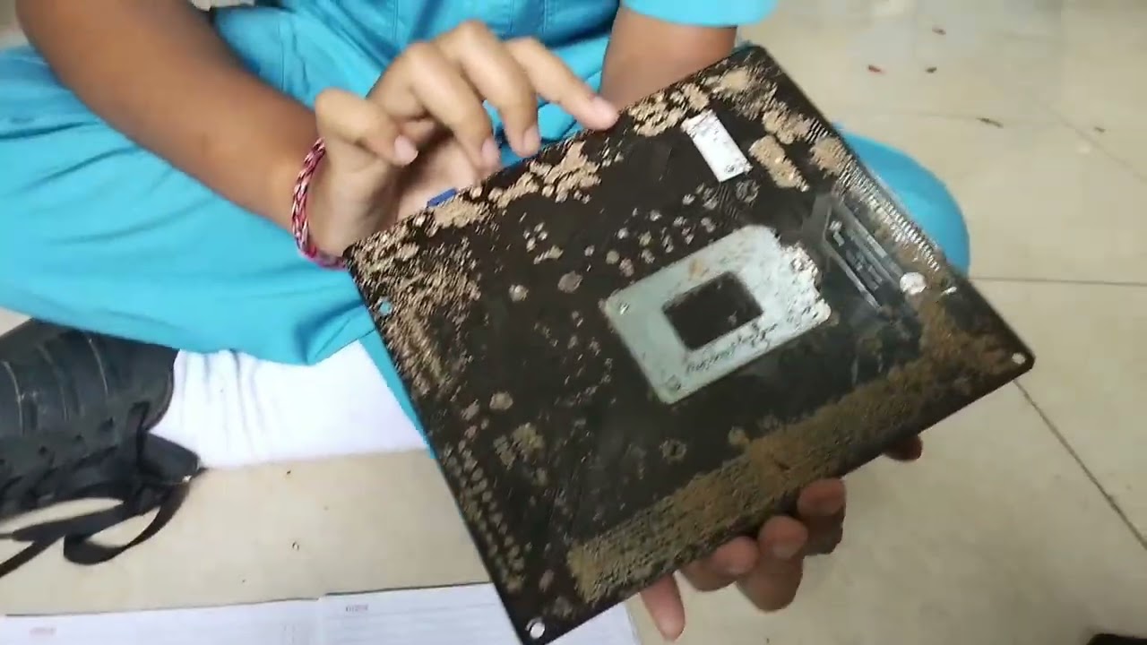 cara memasang dan melepas komponen pada motherboard