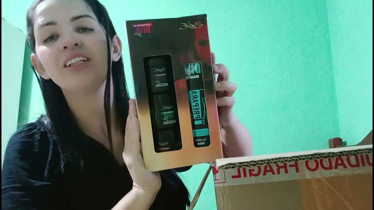Abrindo caixa de reposição do Catálogo digital Adriap Makes E Cosmeticos .