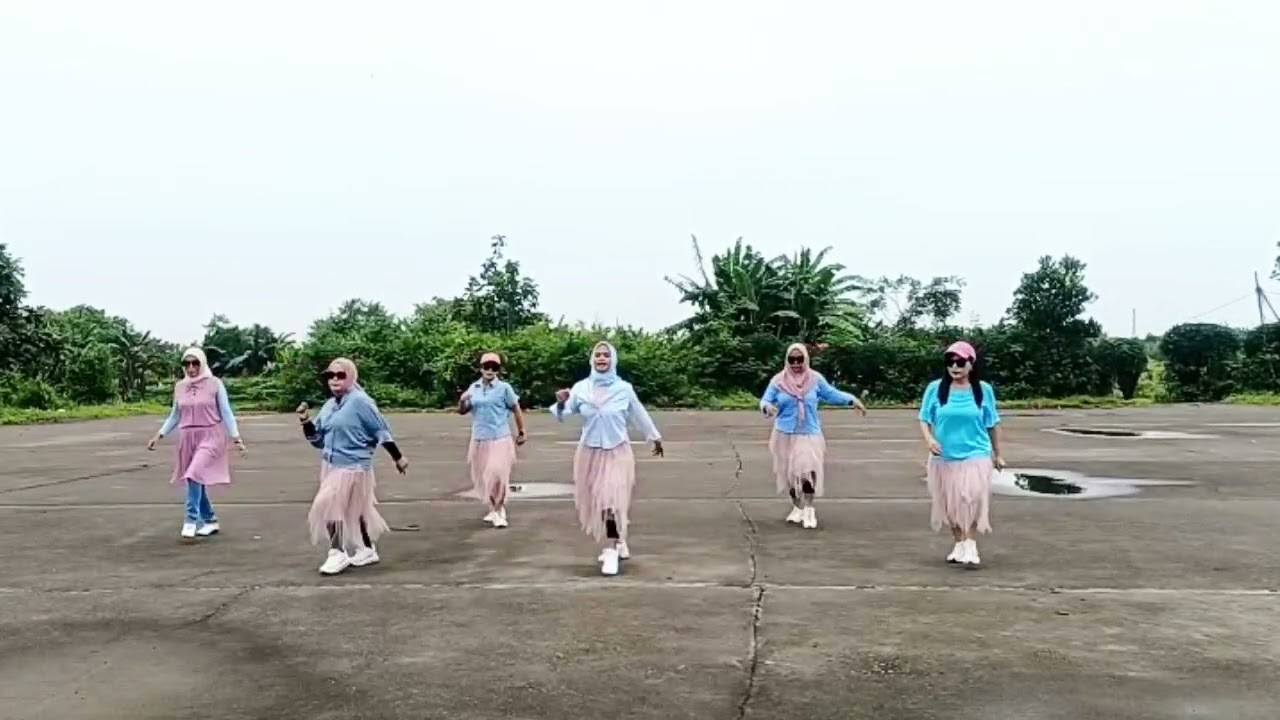 Ritmo Loco latin Cha Cha Line dance //coreo Djufri Djafar //demo by judance