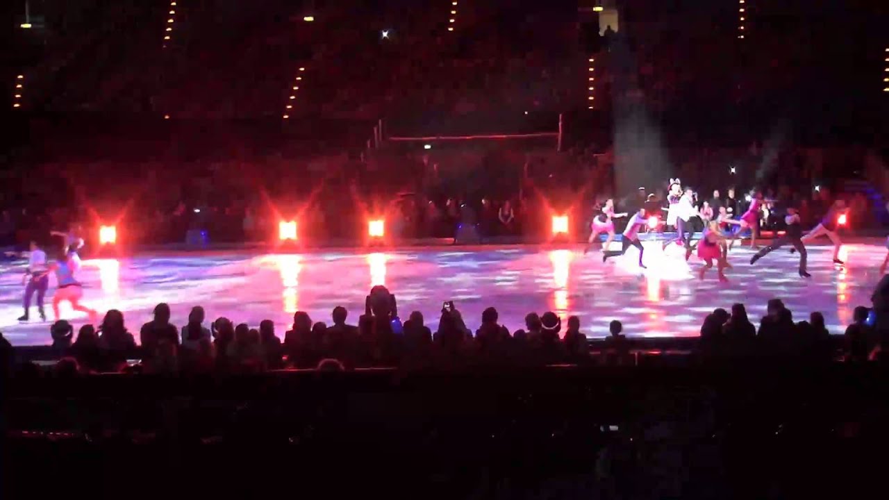Disney On Ice Berlin 2015 Intro: Mickey, Minnie + Evil Stepsisters [German Only]