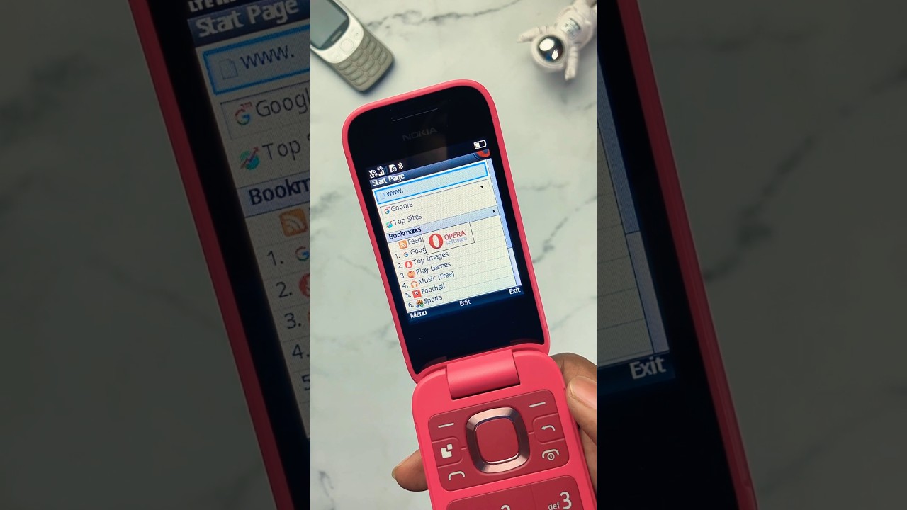 POV: Using Nokia's Modern 4G Flip Phone...