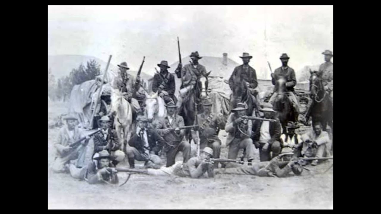 Sarie Marais (in Afrikaans) with images of the Boer War.