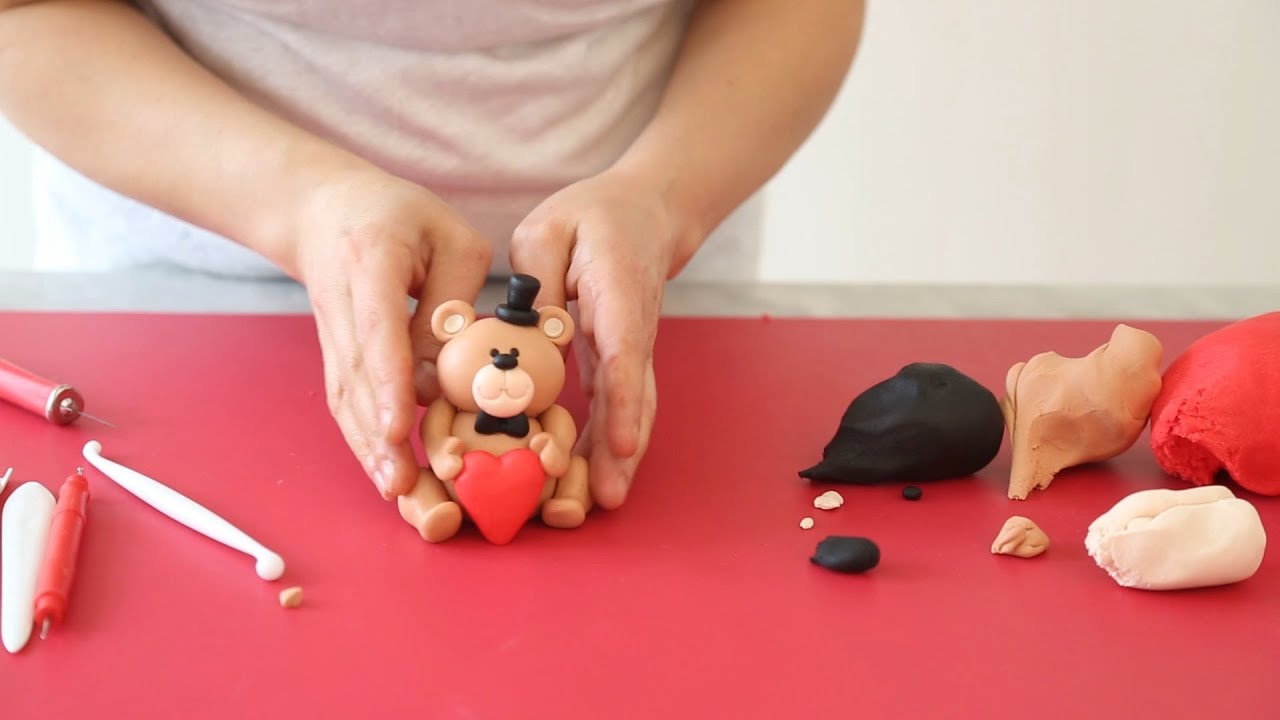 Tatlı Bir Dakika -Şeker Hamuru ile ayıcık modelleme