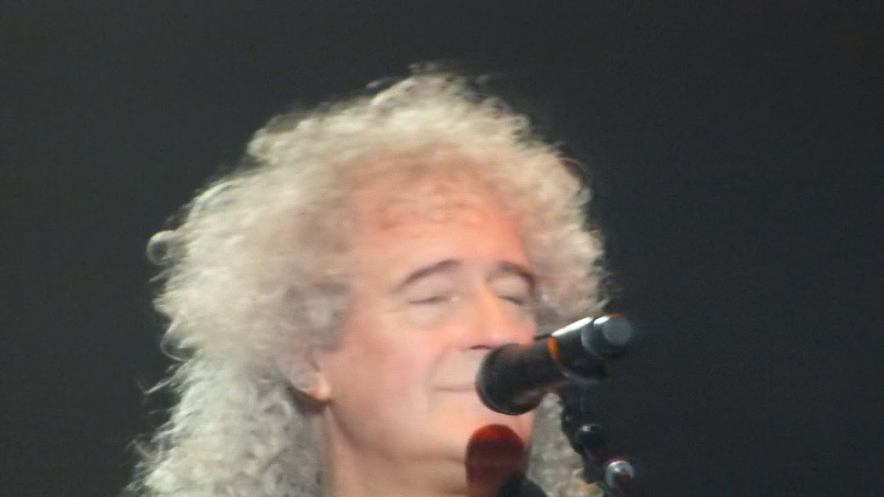 Queen & Adam Lambert. Fog On The Tyne/Love Of My Life. Newcastle Arena. 13/01/15