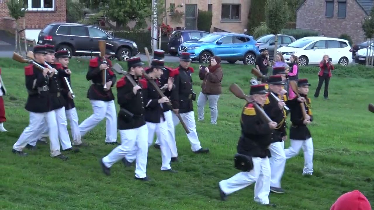 Tour Sainte Rolende des marcheurs 2022 1 Villers-Poterie à travers champs