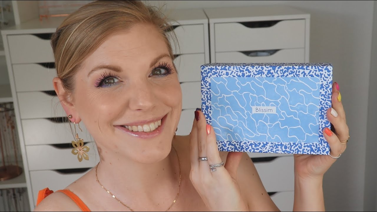 Blissim Box DEUTSCHLAND Juni 2022 | Wasser Vibes | Unboxing & Verlosung | Claudis Welt