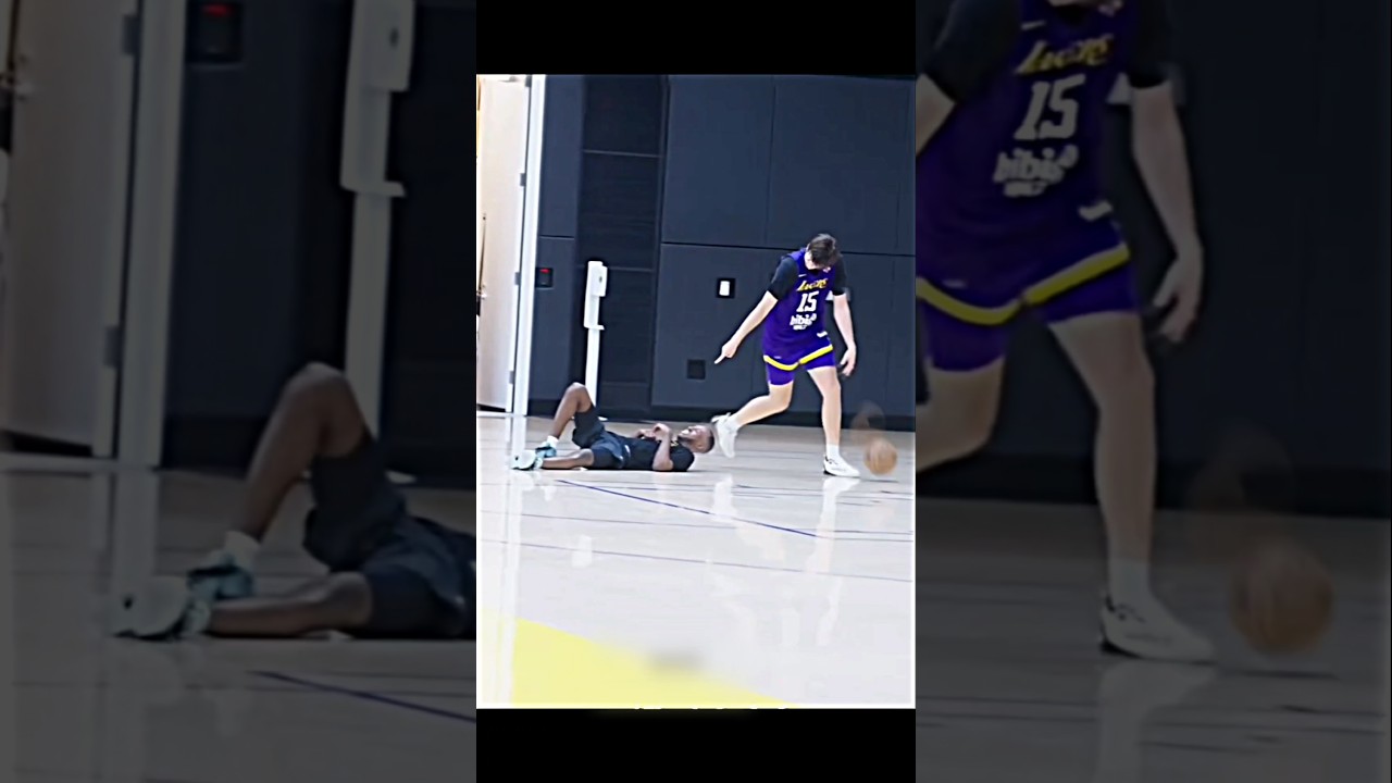 Austin Reaves TROLLS his trainer 🤣🔥