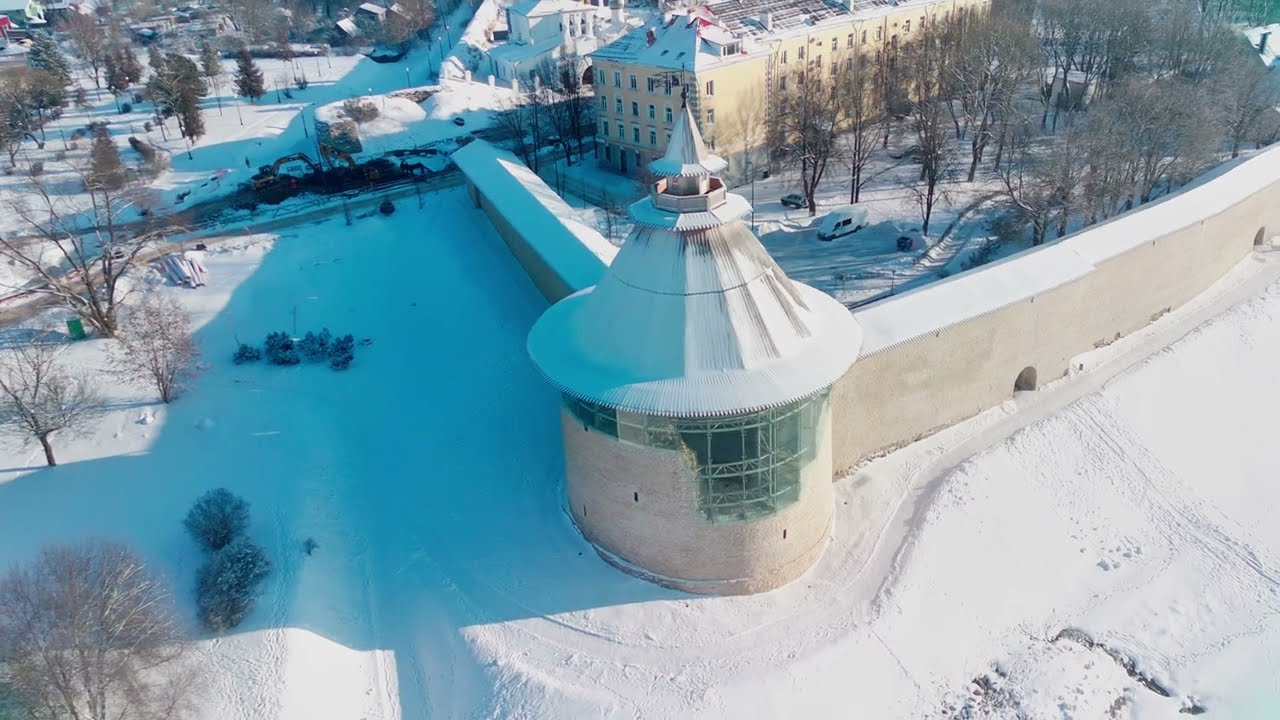Крепость ПСКОВ. Облет периметра средневекового города. Есть субтитры. 4k