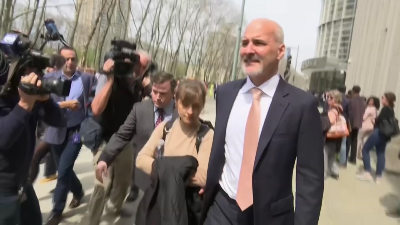 Allison Mack pleads guilty in sex slave case