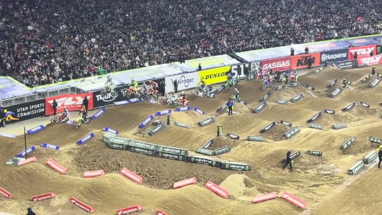 450 Supercross Houston Race 1 first lap